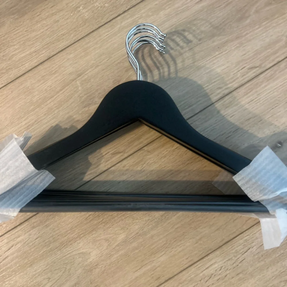 Black Wooden Hanger (14pcs)